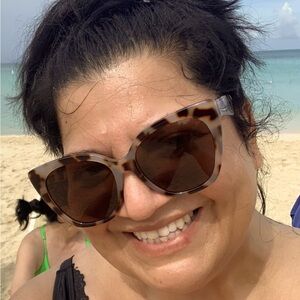 Meet your Posher, Rita